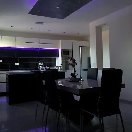 Istuk Apartment