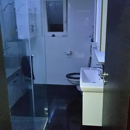 Istuk Apartment Kastela